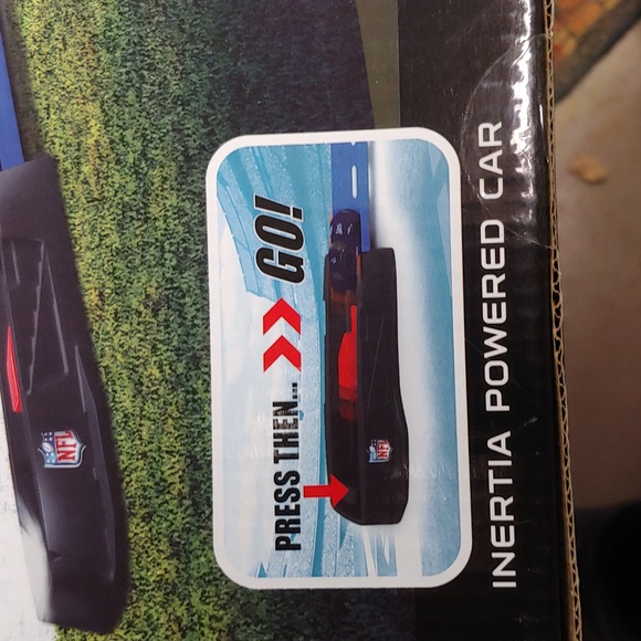 Dallas Cowboy Stunt Racers - Picture 5 of 8